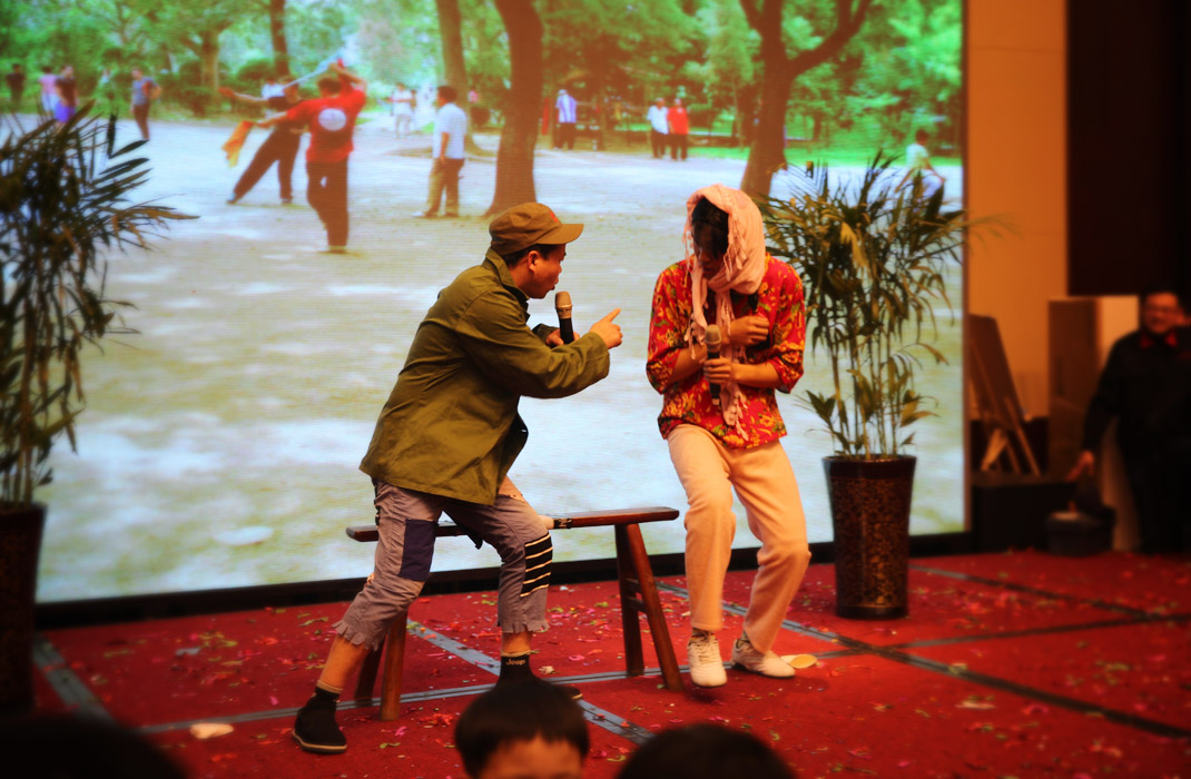 2015年科恩年會(huì)-“因?yàn)橛心悖孕腋＃　? bigimg=